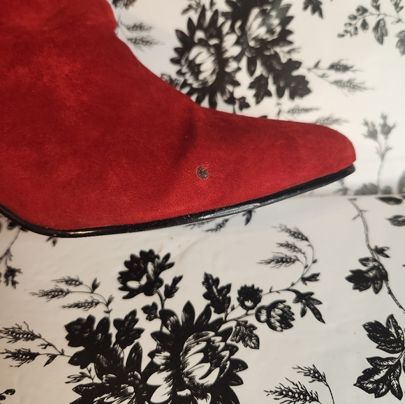 Red heeled boots  b10 - Picture 4 of 13